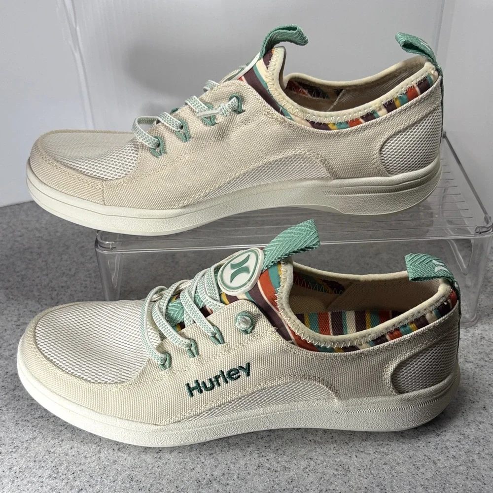 Size 8 Hurley Beige Sneakers with Teal Highlights fc5. New